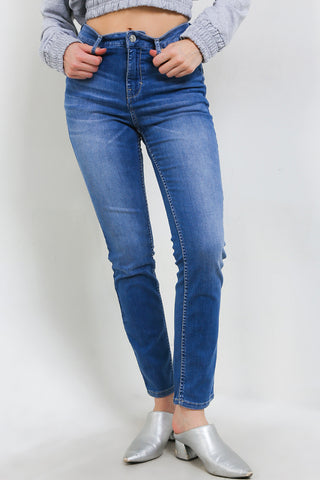 Celana Panjang Jeans Skinny Wanita Cardinal G0106B16C