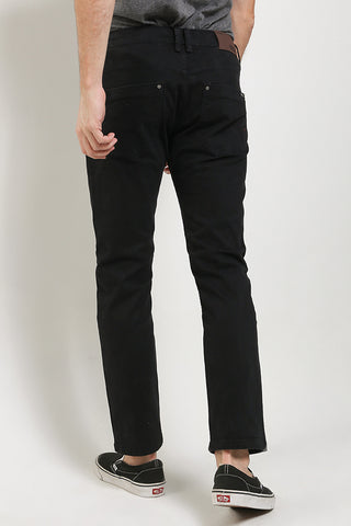 Celana Panjang Jeans Straight Cut Pria CDL H0199BK01A