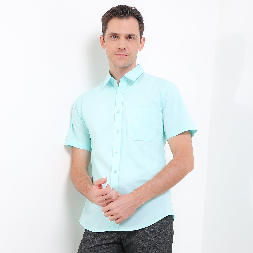 CDL Kemeja Lengan Pendek Slim Fit Pria I0321P06D