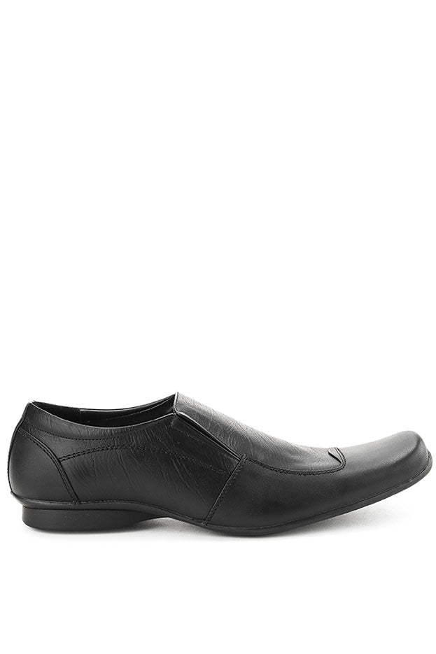Cardinal Sepatu Formal Low Cut Pria M0867E01A