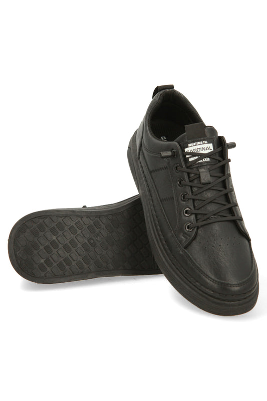 Cardinal Sepatu Sneakers Pria M1363T01A