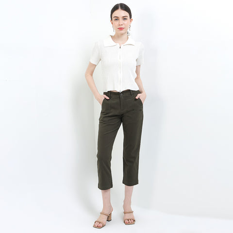 CDL Celana Pendek Slim Fit Wanita P0016F06F