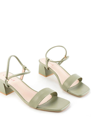 Sandal Selop Heels Wanita Cardinal W1428H06E